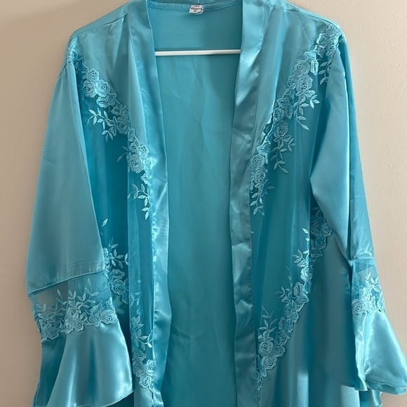 6 piece silk intimate set - Picture 3 of 16